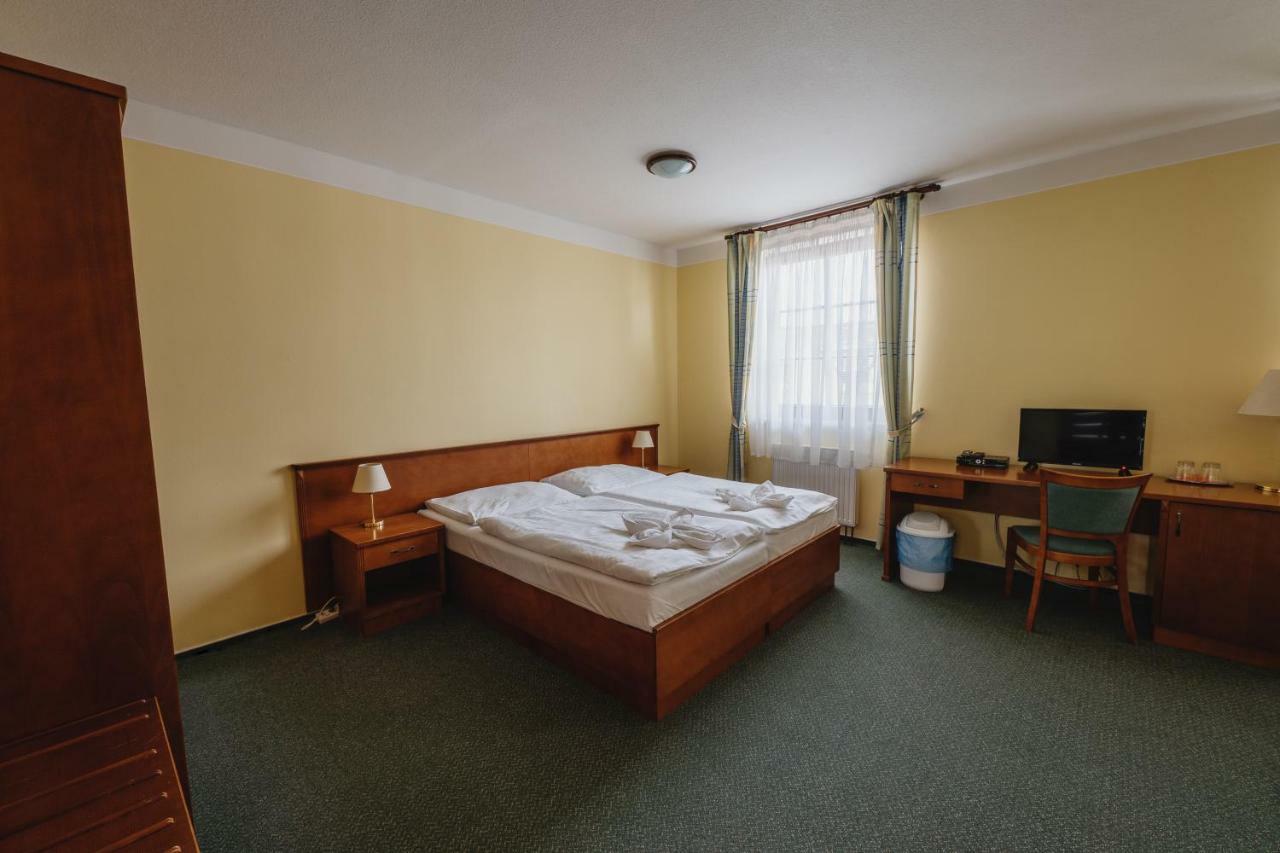 Hotel Taverna Javorník Εξωτερικό φωτογραφία